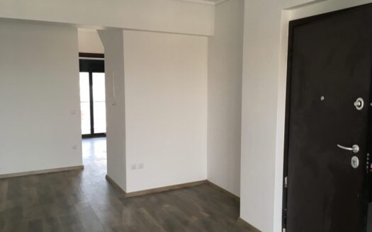 Σύγχρονη Κατοικία Δύο Επιπέδων με Πάρκινγκ & Αποθήκη – Θεσσαλονίκη