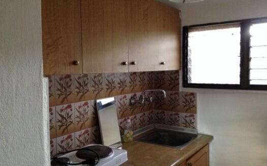 Εξαιρετική Επενδυτική Ευκαιρία στην Ασπροβάλτα – Συγκρότημα 7 Διαμερισμάτων μόλις 150 μ. από τη Θάλασσα